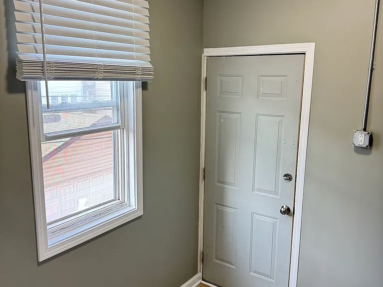 2545 N Springfield Ave #2 — Photo 3