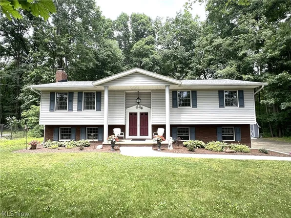 7943 Mudbrook St NW, Massillon, OH 44646