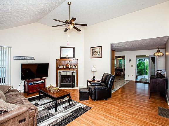 2nd image of 126 Mallard Dr