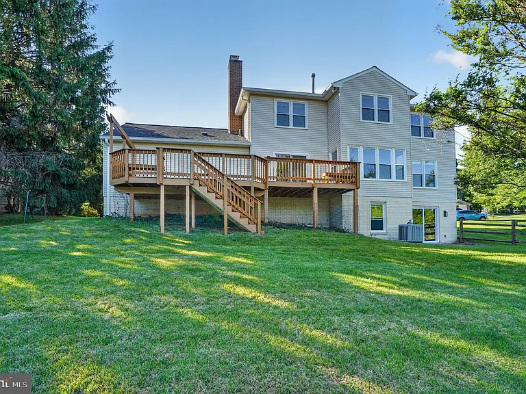 7705 Zulima Ct — Photo 6