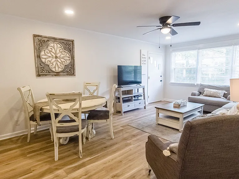 1421 Colin Kelly Dr — Photo 9