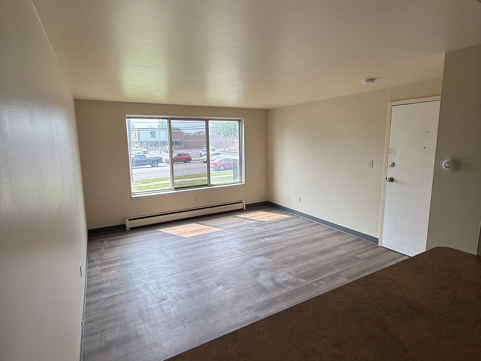 1 bed, 500 sqft, $1,040 — Photo 3