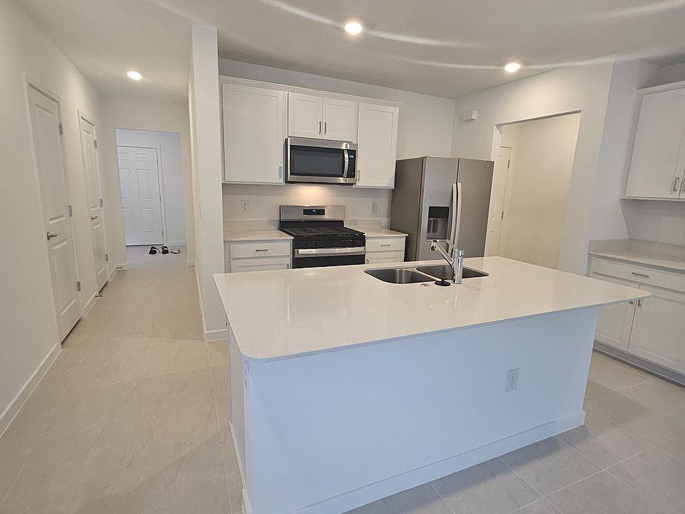 Gourmet Kitchen with marble island