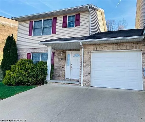 282 Donna Ave photo 1