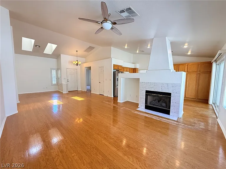 230 Misty Garden St — Photo 12