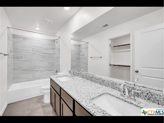 4th image of 1250 Lehmann Dr Unit A