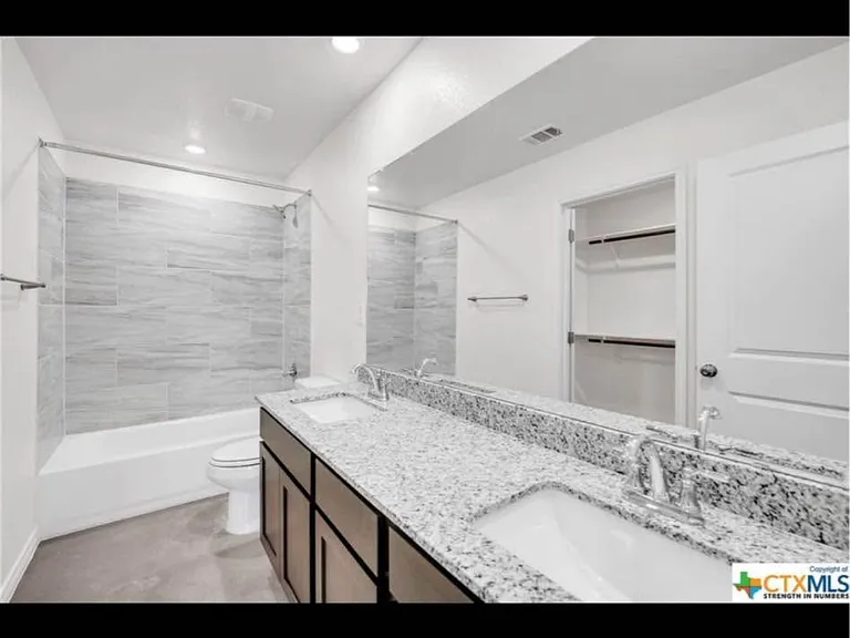 1250 Lehmann Dr #A — Photo 4