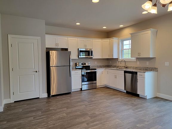 4th image of 167 Sage Blvd