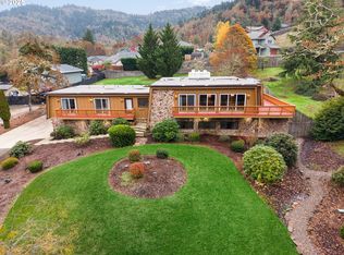 413 Thora Circle Dr, Winchester, OR