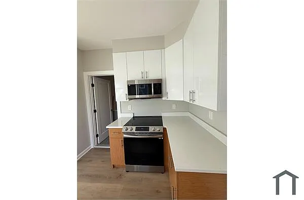 Building Photo - 1307 K St SE #201