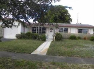7701 NW 5th St, Pembroke Pines, FL 33024