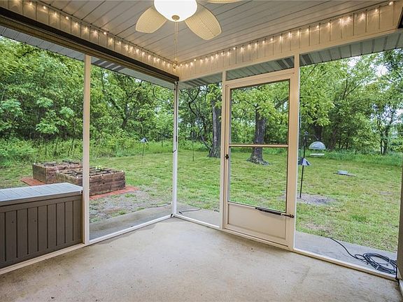 3rd image of 7 Dinton Cir