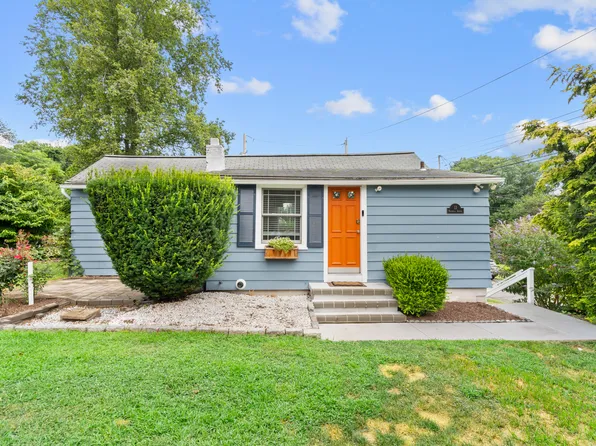 13 Marshall Avenue, Trumbull, CT 06611