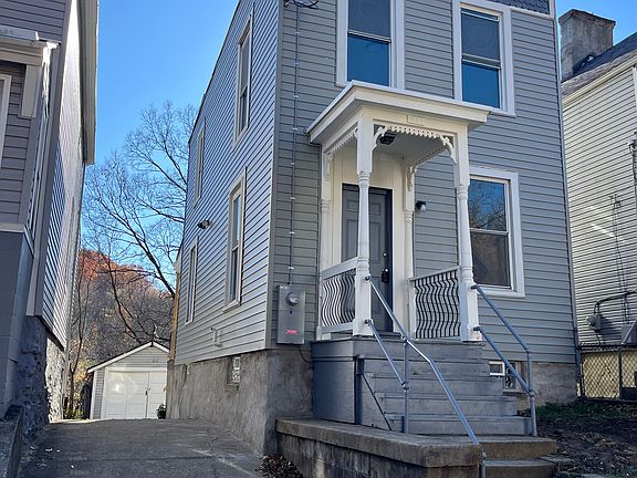 4th image of 1751 Denham St