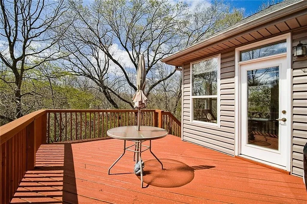 15 Glenbrook Lane - 1 — Photo 4
