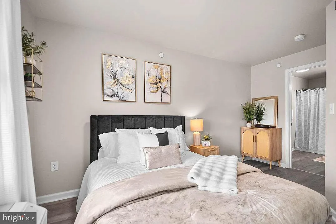 1 bed, 1.0 bath, 820 sqft, $1,495 — Photo 2