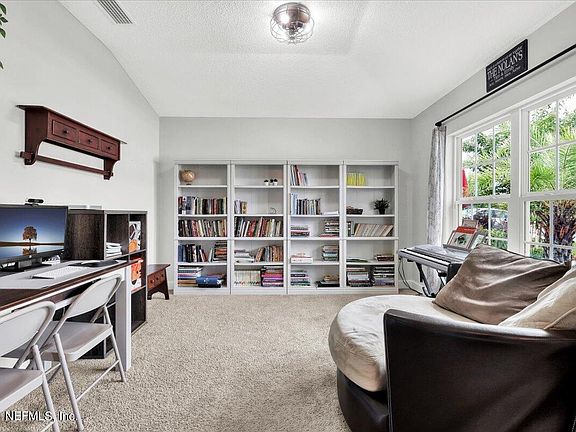 5th image of 1746 Linda Lakes Ln