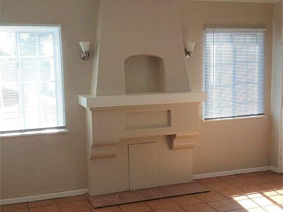 3rd image of 1886 Lime Ave #1886
