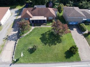 273 Coraopolis Rd, Coraopolis, PA 15108
