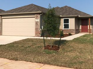 9709 Glover River Dr, Yukon, OK 73099