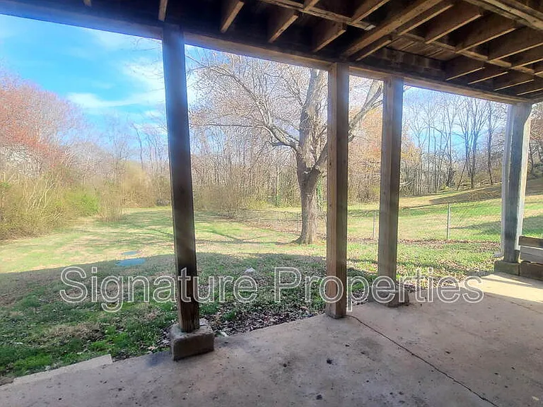 500 Claiborne Ave — Photo 16