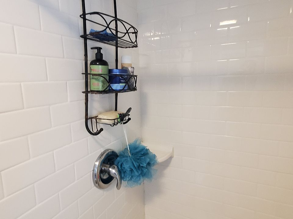 1st image of 916 N Gage Ave #2