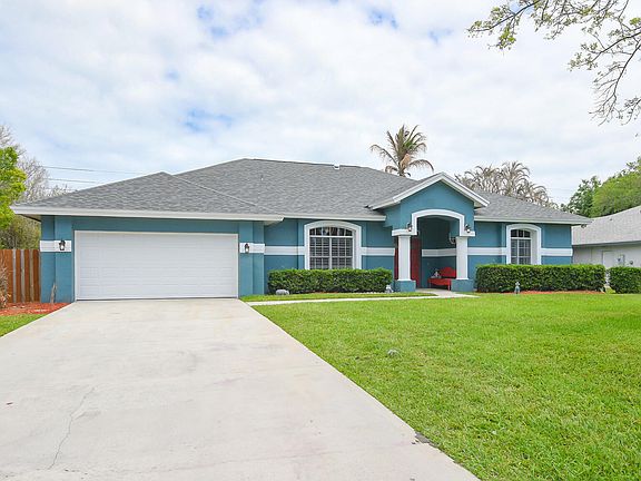 3rd image of 2263 NE Marlberry Lane