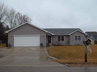 411 Carol Ave, Le Roy, IL 61752