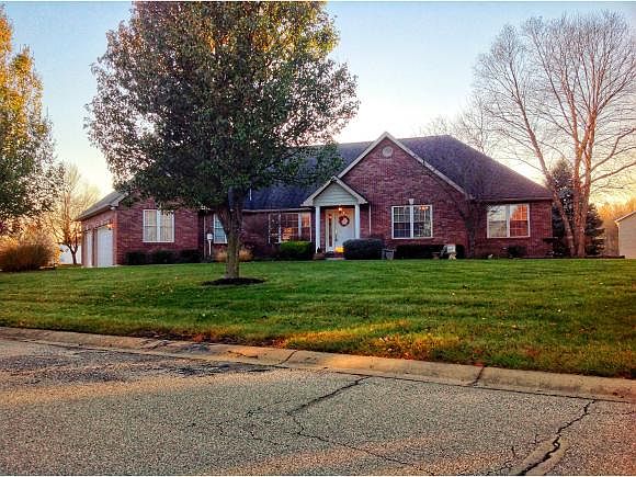 1st image of 465 Arlington Dr