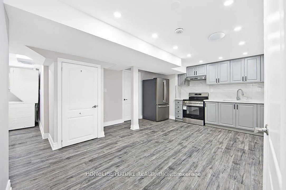 Building Photo - 89 Eric Clarke Dr #BASEMENT