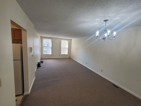 3rd image of 751 Dawson St APT 1A