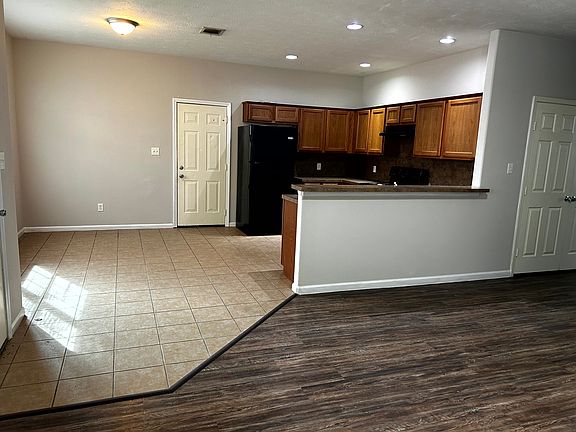 5th image of 21443B W Wallis Dr #B