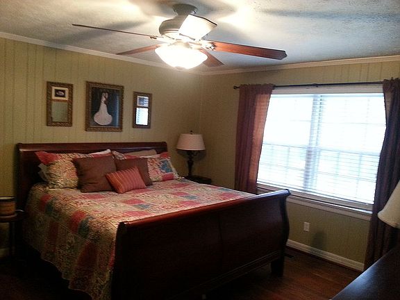Master Bed w/fireplace