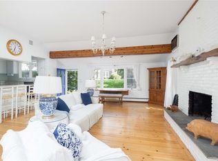 1 Castle View Ct, Westhampton, NY 11977