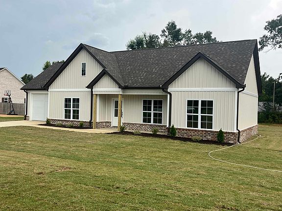 3rd image of 20 Farmington Rd