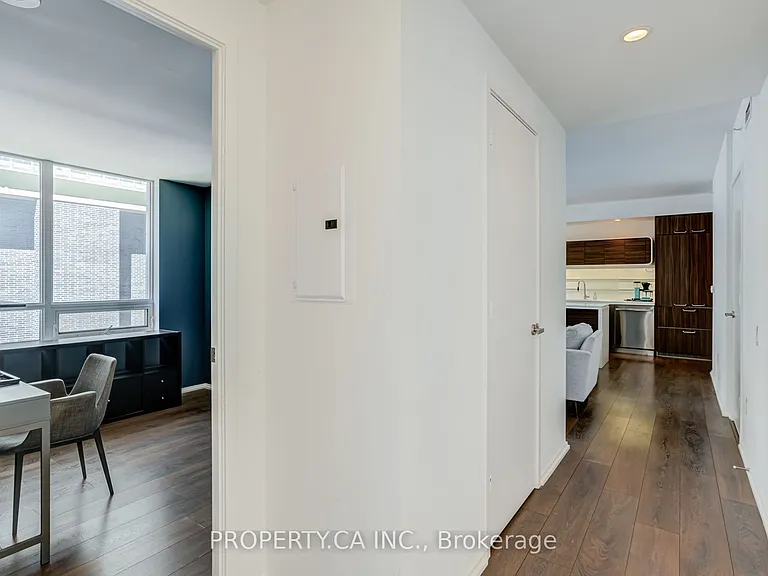 45 Charles St E #502 — Photo 19