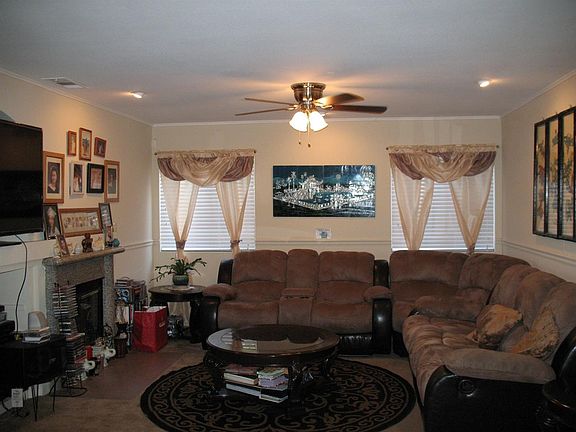 4th image of 10334 Lombard Ct