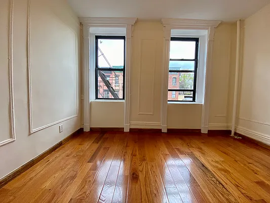 Rented by Avenues Real Estate | media 15