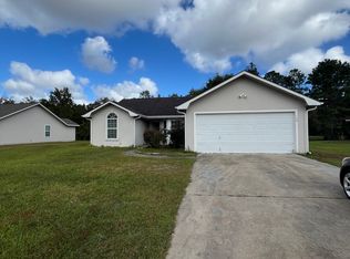120 Lake Victoria Dr, Kingsland, GA 31548