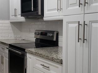 1450 Atlantic Shores Blvd APT 206, Hallandale, FL 33009