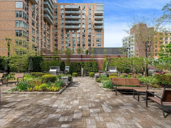175 Willoughby Street image 14 of 15