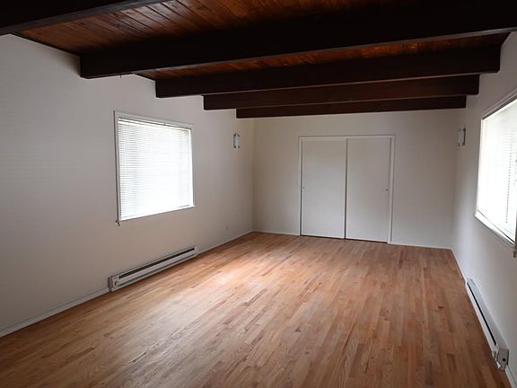 3rd image of 8410 N Way SW