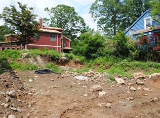 5 Boulder Pl, Yonkers, NY 10705