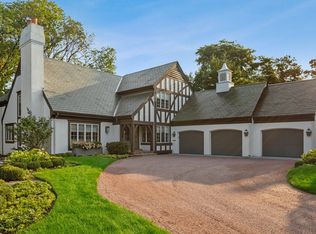 202 Burr Ridge Clb, Burr Ridge, IL 60527