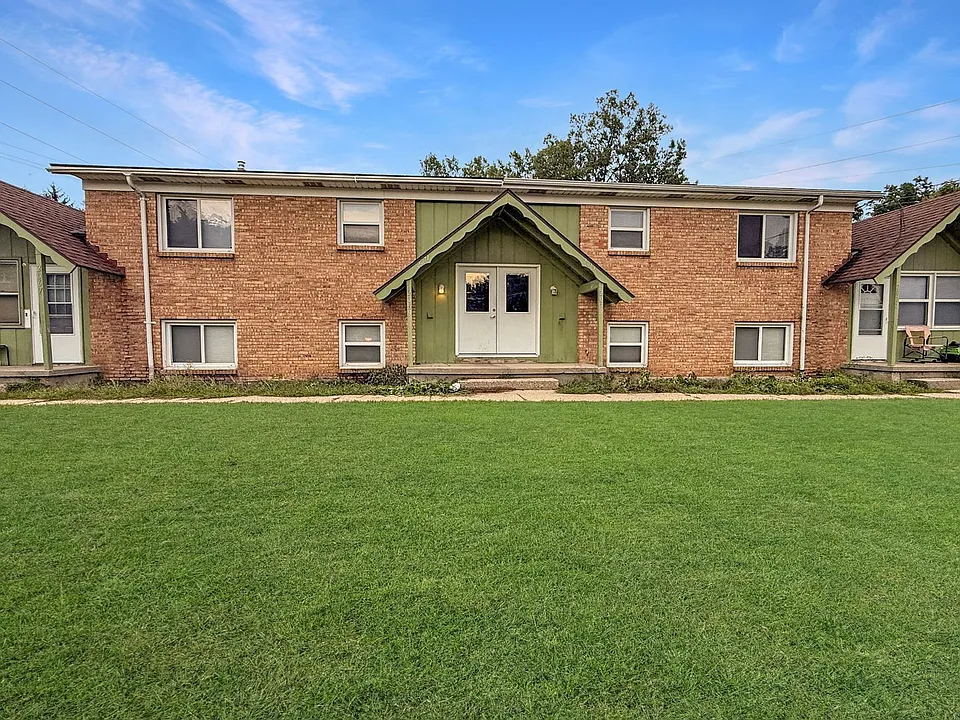 2073 Andrew St SE