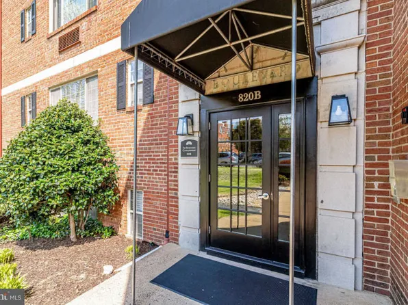 820-B S Washington St, Alexandria, VA 22314
