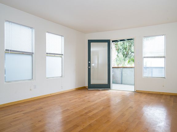 4th image of 41 Clubhouse Ave