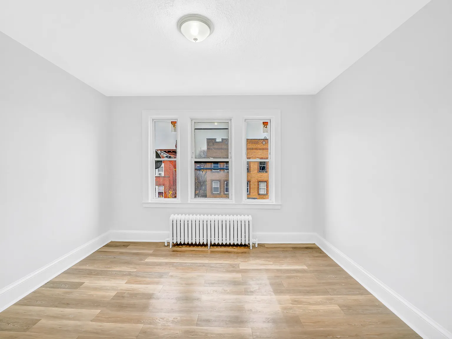 2 bed, 900 sqft, $1,400 — Photo 3