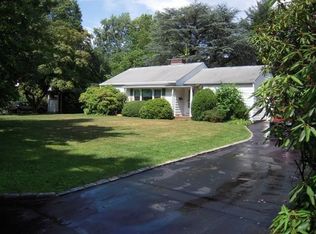 357 Carpenter Ave, Sea Cliff, NY 11579