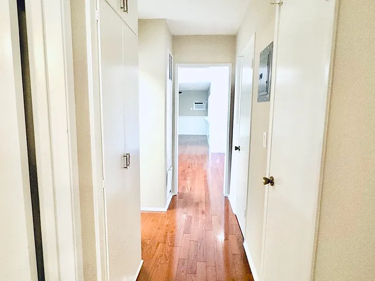 2714 W Clark Ave #F3 — Photo 13